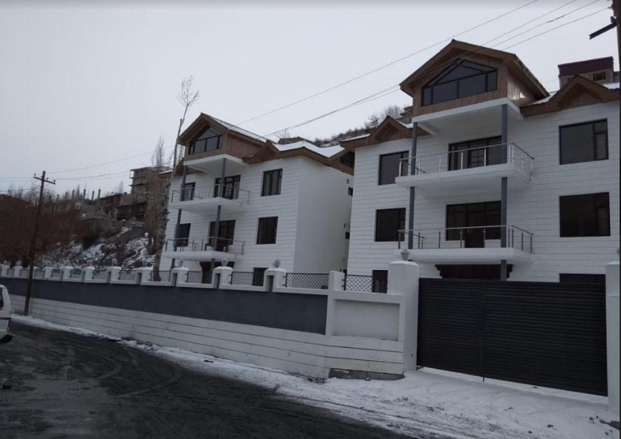 Hotel Kargil Heights Экстерьер фото