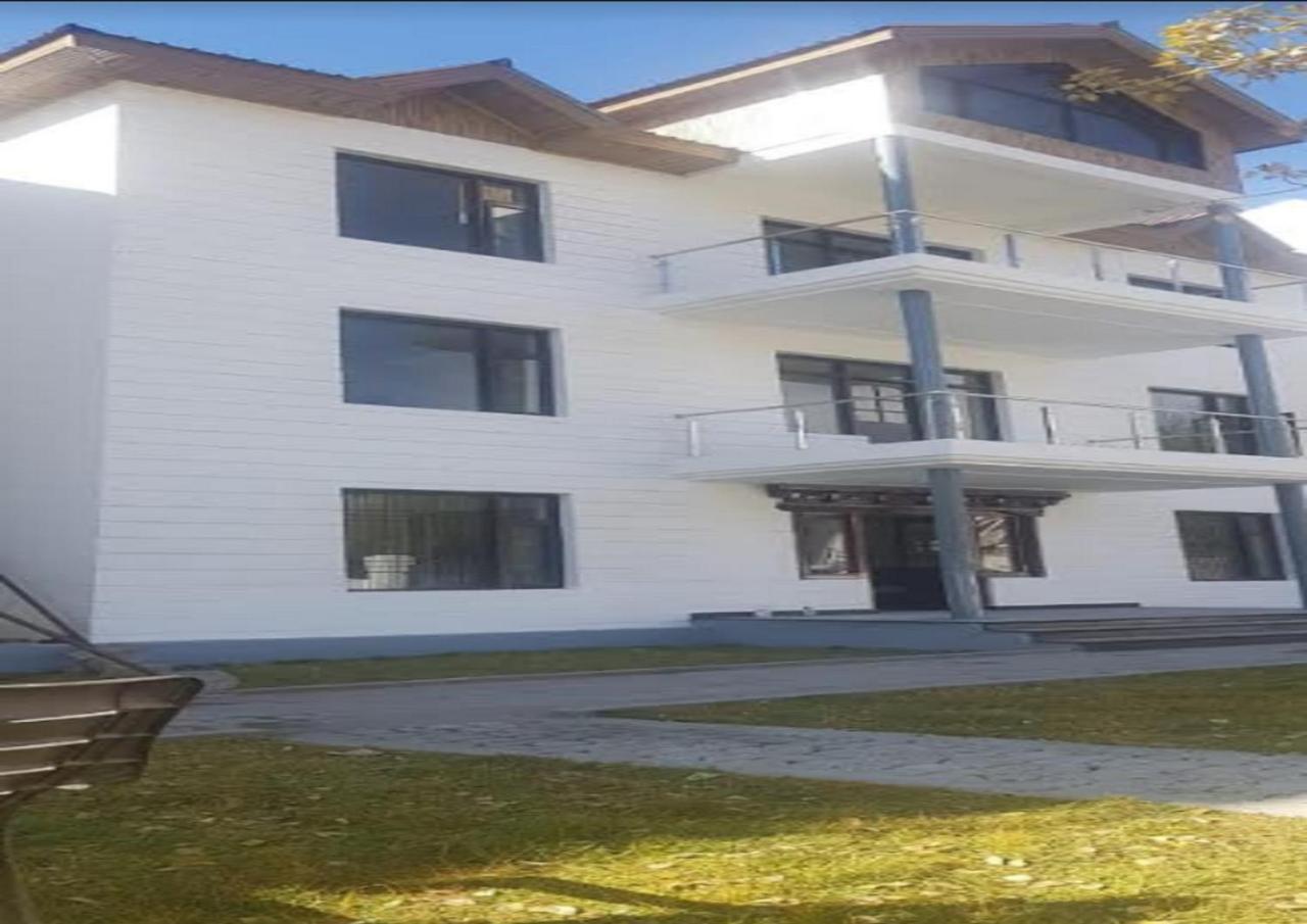 Hotel Kargil Heights Экстерьер фото