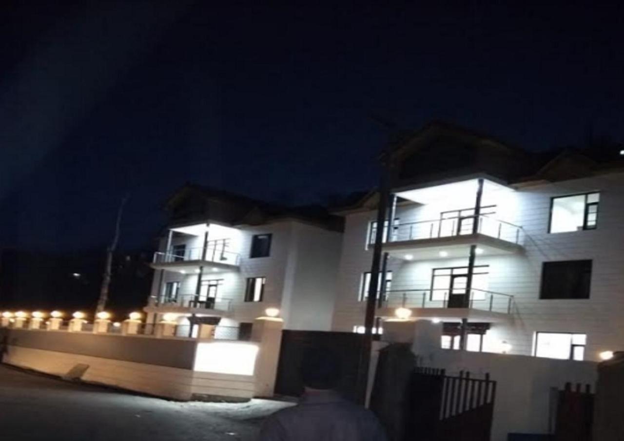 Hotel Kargil Heights Экстерьер фото