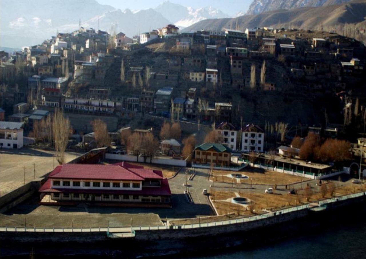 Hotel Kargil Heights Экстерьер фото