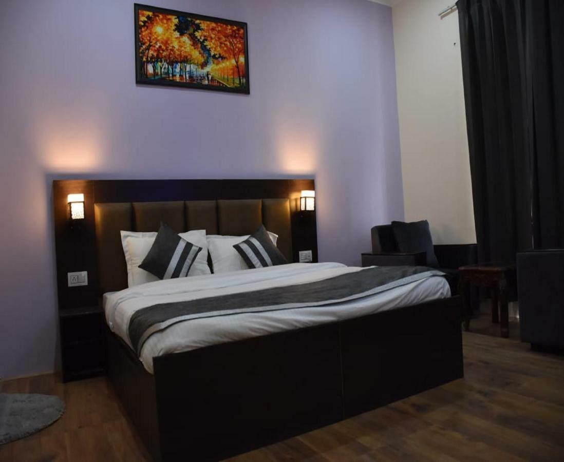 Hotel Kargil Heights Экстерьер фото