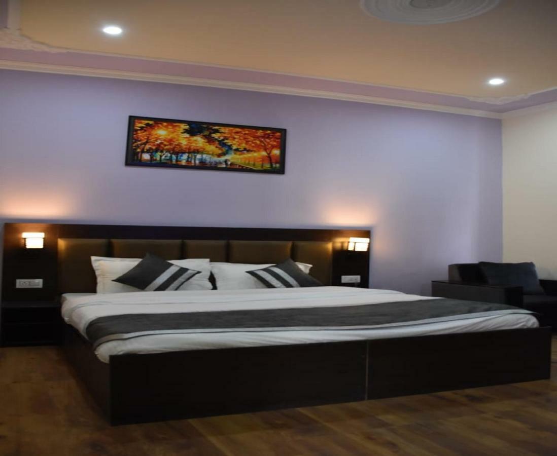 Hotel Kargil Heights Экстерьер фото