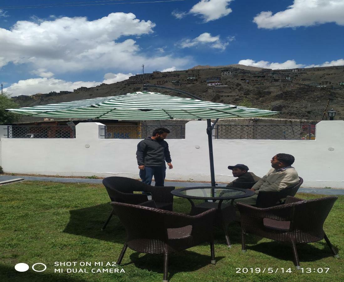 Hotel Kargil Heights Экстерьер фото