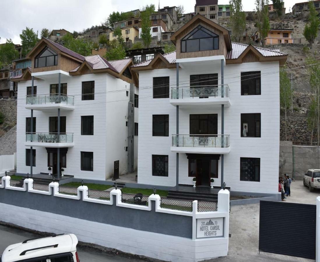 Hotel Kargil Heights Экстерьер фото