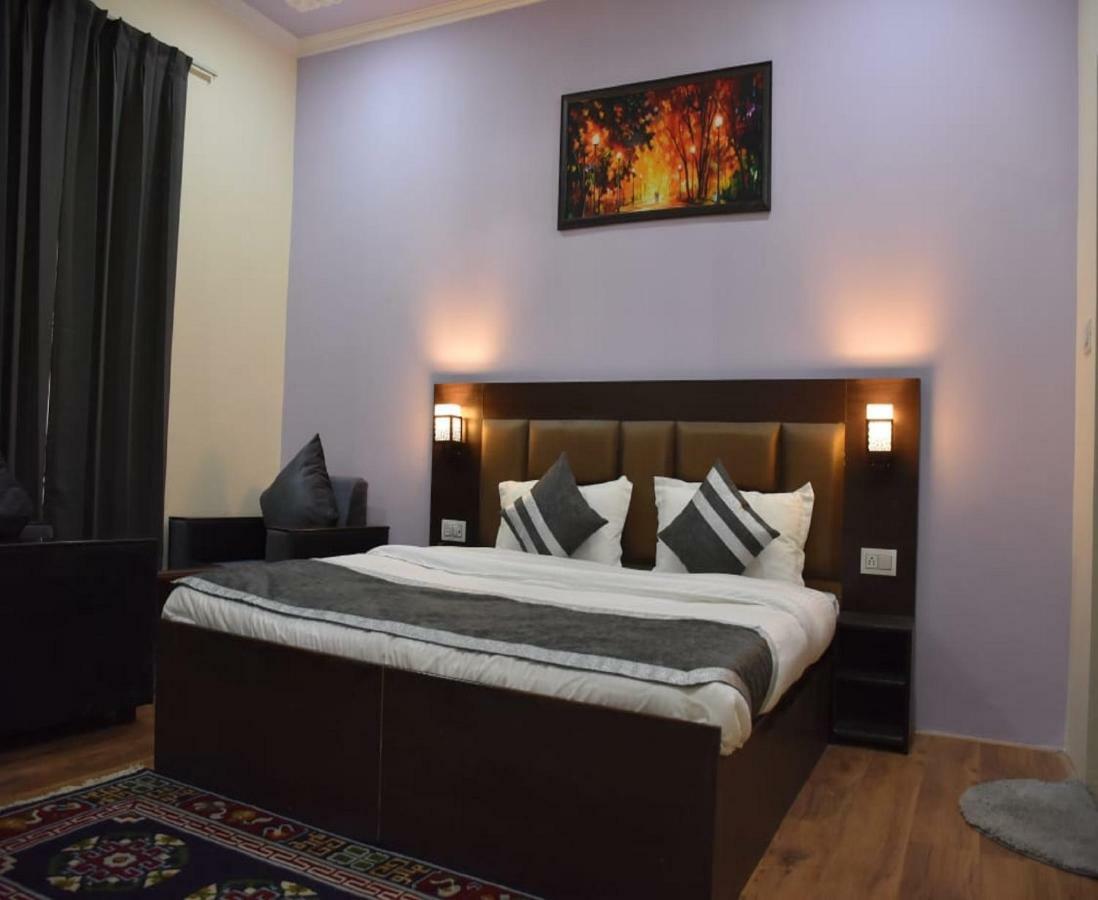Hotel Kargil Heights Экстерьер фото